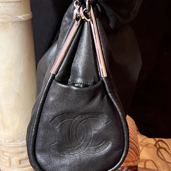 CHANEL PURSE - Picture 6 of 12